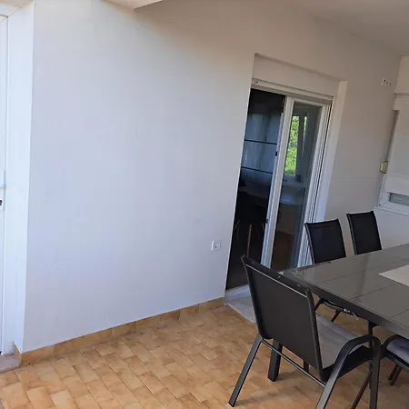 Magic Apartment *